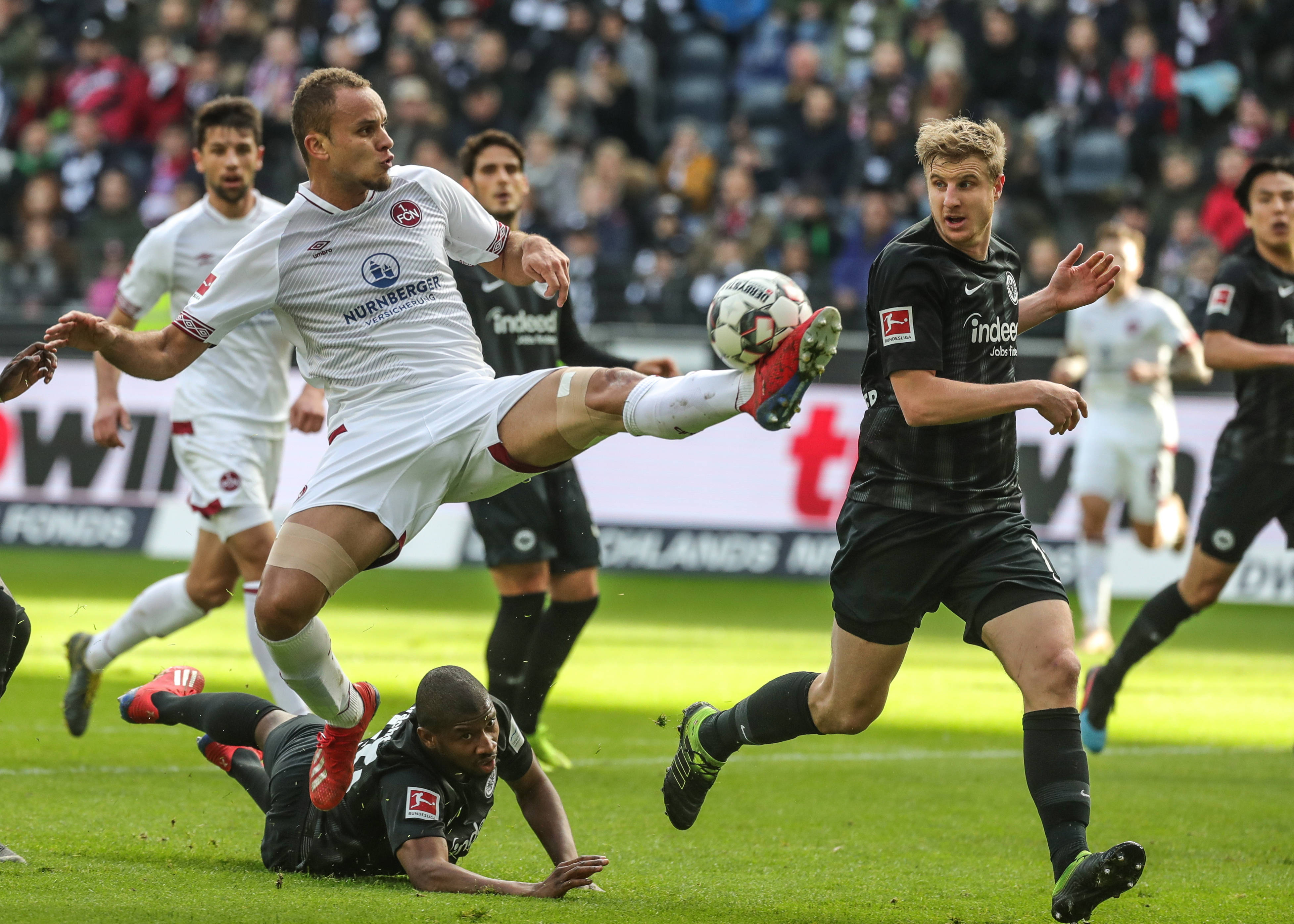 缝融入西甲 缝融入西甲